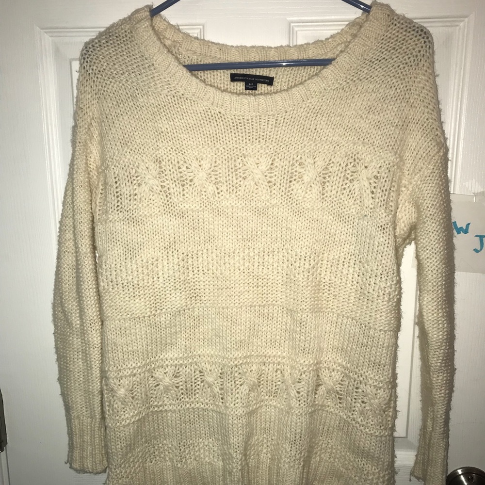 AMERICAN EAGLE SWEATER